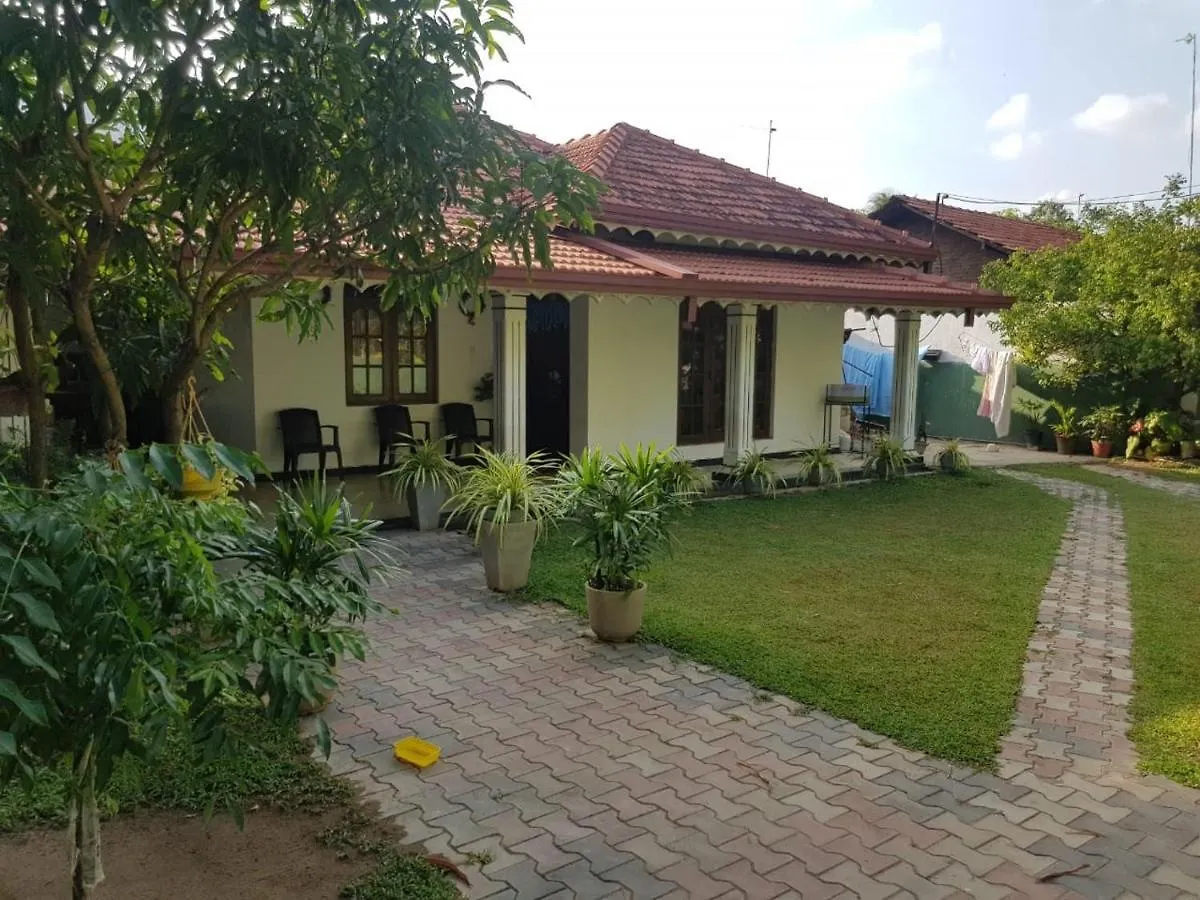 Hotel The Alexis'S Sea Negombo Pensión